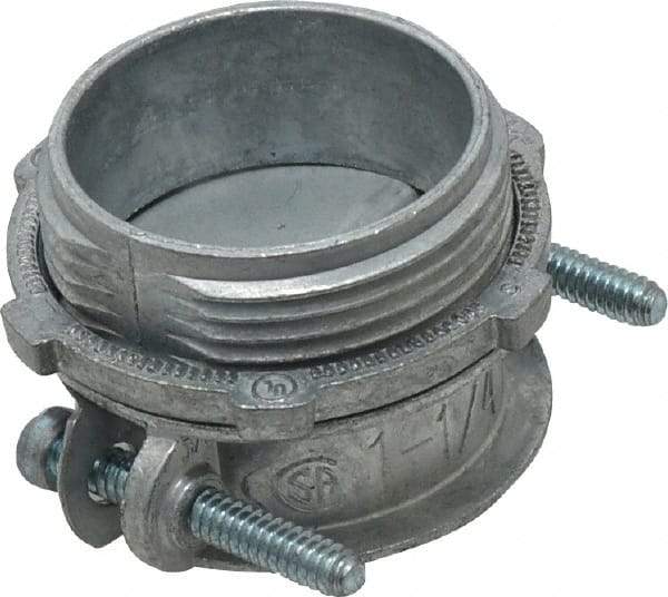 Cooper Crouse-Hinds - 1-1/4" Trade, Die Cast Zinc Squeeze Clamp Straight FMC Conduit Connector - Noninsulated - Exact Tool & Supply