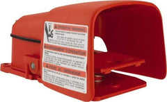 LINEMASTER - 1 Treadle, 20 Amp, 1 hp, Momentary (MO), SPDT, Electric Foot Switch - 13, 2 & 4 NEMA Rated, IP56, Cast Iron, 9" Long x 5.88" Wide x 4-1/2" High - Exact Tool & Supply