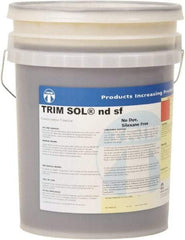 Master Fluid Solutions - Trim SOL ndsf, 5 Gal Pail Cutting & Grinding Fluid - Water Soluble, For Cutting, Grinding - Exact Tool & Supply