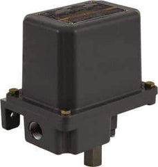 Square D - 7 and 9 NEMA Rated, SPDT, 90 to 2,900 psi, Electromechanical Pressure and Level Switch - Adjustable Pressure, 120 VAC at 6 Amp, 125 VDC at 0.22 Amp, 240 VAC at 3 Amp, 250 VDC at 0.27 Amp, 1/4 Inch Connector, Screw Terminal, For Use with 9012G - Exact Tool & Supply