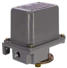 Square D - 7 and 9 NEMA Rated, SPDT, 0.2 to 10 psi, Electromechanical Pressure and Level Switch - Adjustable Pressure, 120 VAC at 6 Amp, 125 VDC at 0.22 Amp, 240 VAC at 3 Amp, 250 VDC at 0.27 Amp, 1/4 Inch Connector, Screw Terminal, For Use with 9012G - Exact Tool & Supply