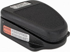 LINEMASTER - 1/8-27 NPT Clipper Air Valve - 3-Way Air Valve Foot Switch & 4 1/2" Length x 3 1/2" Width - Exact Tool & Supply