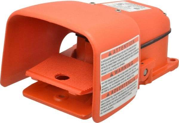 LINEMASTER - 1 Treadle, 15 Amp, 1/2 hp, Momentary (MO), DPDT-DB, Electric Foot Switch - 2, 4 & 13 NEMA Rated, IP56, Cast Iron, 9" Long x 5.88" Wide x 4-1/2" High - Exact Tool & Supply