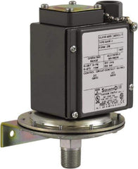 Square D - 4, 13 and 4X NEMA Rated, SPDT, 0.2 to 10 psi, Vacuum Switch Pressure and Level Switch - Adjustable Pressure, 120 VAC, 125 VDC, 240 VAC, 250 VDC, Screw Terminal - Exact Tool & Supply