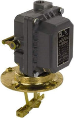 Square D - 7 and 9 NEMA Rated, DPST, Float Switch Pressure and Level Switch - 575 VAC, Line-Load-Load-Line Terminal - Exact Tool & Supply