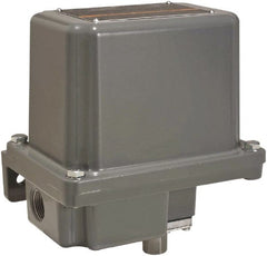 Square D - 7 and 9 NEMA Rated, SPDT-DB, 3 to 150 psig, Electromechanical Pressure and Level Switch - Exact Tool & Supply