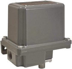 Square D - 7 and 9 NEMA Rated, SPDT, 20 to 675 psi, Electromechanical Pressure and Level Switch - Adjustable Pressure, 120 VAC at 6 Amp, 125 VDC at 0.22 Amp, 240 VAC at 3 Amp, 250 VDC at 0.27 Amp, 1/4 Inch Connector, Screw Terminal, For Use with 9012G - Exact Tool & Supply