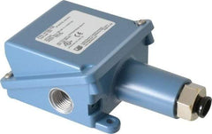 United Electric Controls - 30 to 1,000 psi Adjustable Range, 1,500 Max psi, General Purpose Diaphragm - 1/4 NPTF - Exact Tool & Supply