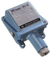 United Electric Controls - 50 to 50 psi Adjustable Range, 50 Max psi, General Purpose Diaphragm - 1/2 NPTF - Exact Tool & Supply