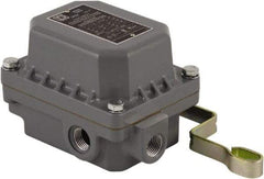 Square D - 7 and 9 NEMA Rated, DPST, Float Switch Pressure and Level Switch - 575 VAC, Line-Load-Load-Line Terminal - Exact Tool & Supply