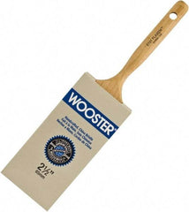 Wooster Brush - 2-1/2" Flat Hog Varnish Brush - 2-11/16" Bristle Length, 6-1/4" Maple Dowel Handle - Exact Tool & Supply
