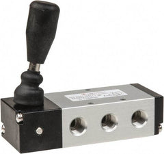 PRO-SOURCE - 1/4" NPT Manual Mechanical Valve - 5-Way, 3 Position, Lever/Detent, 0.98 CV Rate & 127.98 Max psi - Exact Tool & Supply